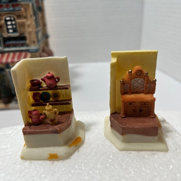 Lemax Carole Towne Collection 2004 Sotheby & Sons China & Antiques 3D Window - Picture 7 of 12